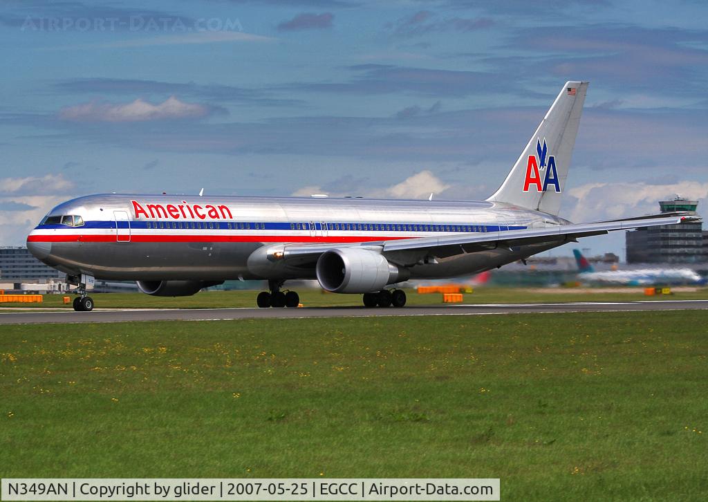 N349AN, 2003 Boeing 767-323 C/N 33088, Very smart finish
