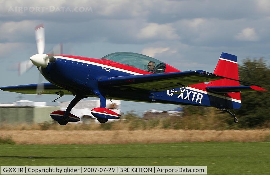 G-XXTR, 2000 Extra EA-300L C/N 126, Powerful aerobat!