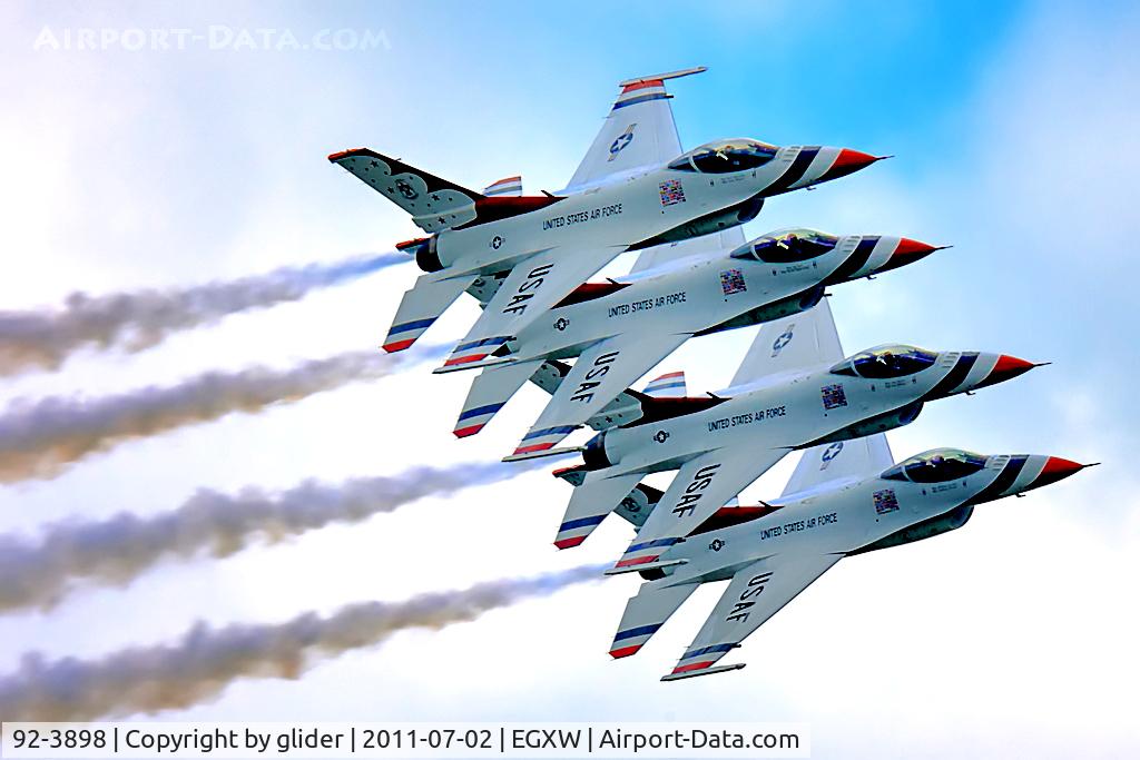 92-3898, General Dynamics F-16CJ Fighting Falcon C/N CC-140, Nice and tight