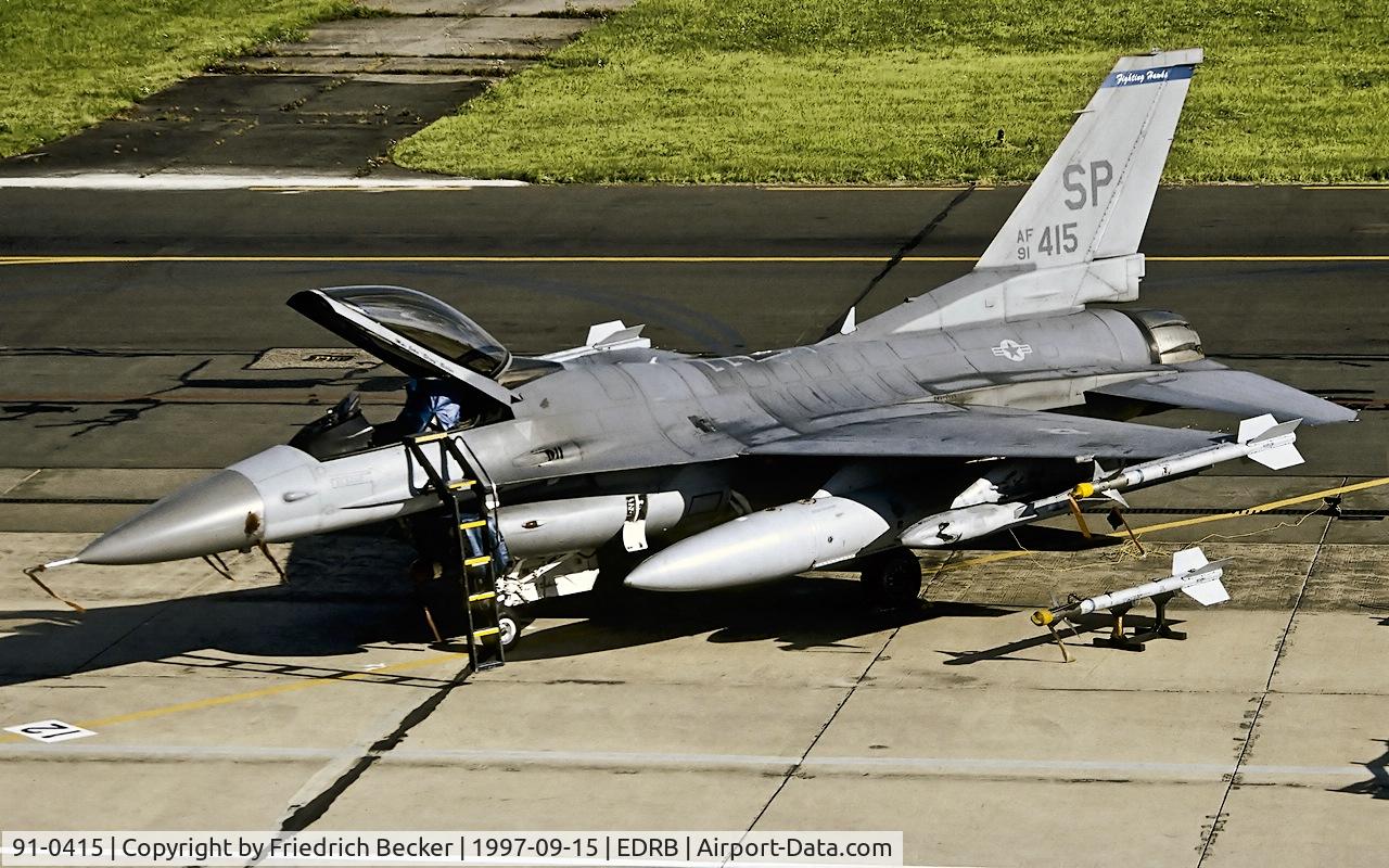 91-0415, 1994 General Dynamics F-16CJ Fighting Falcon C/N CC-113, flightline at Bitburg