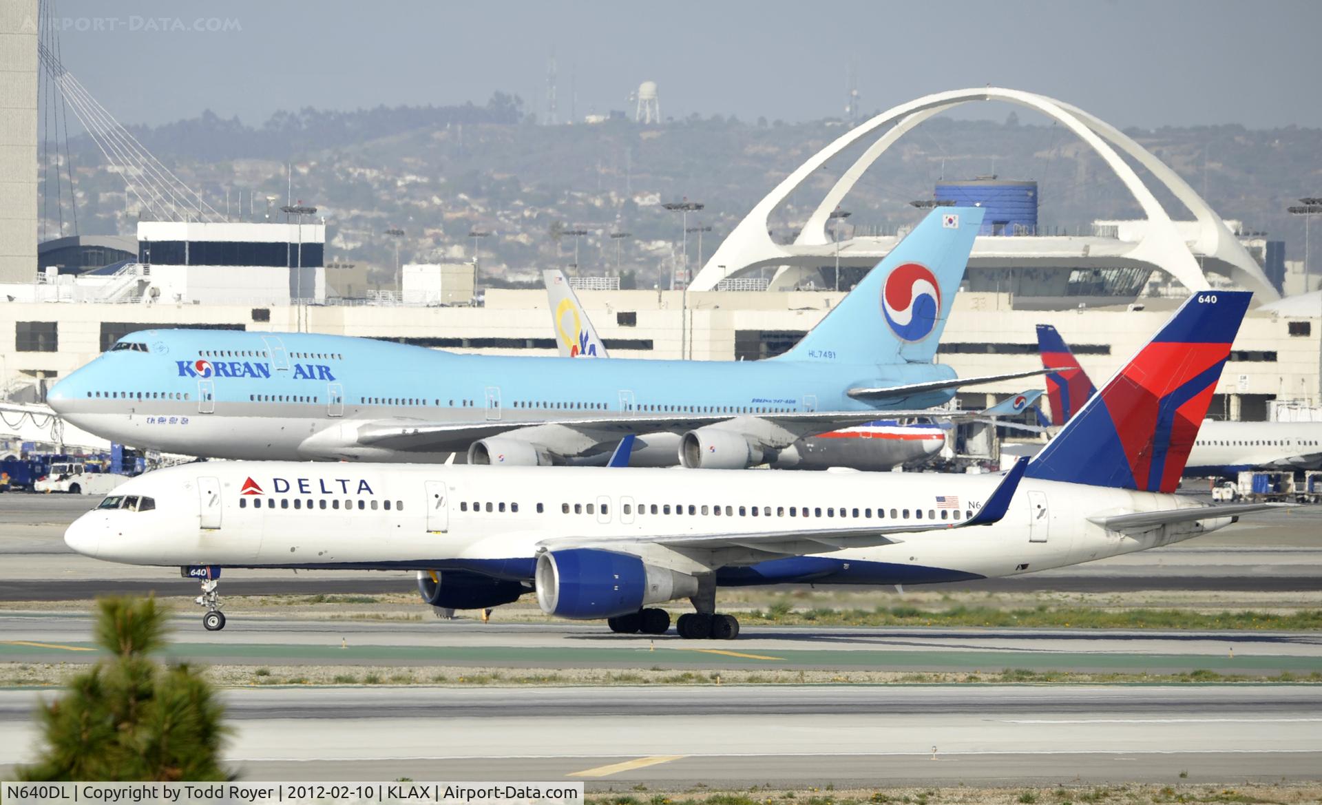 N640DL, 1988 Boeing 757-232 C/N 23994, Just Arrived at LAX on 25L