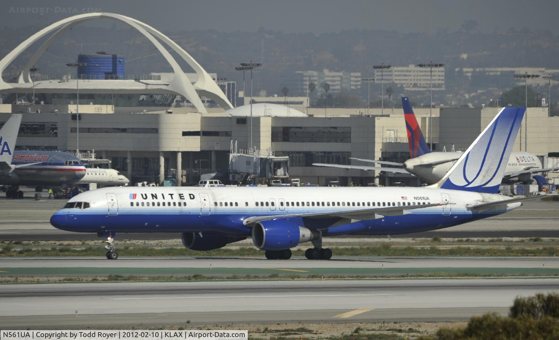 N561UA, 1992 Boeing 757-222 C/N 26661, Just arrived at LAX on 25L