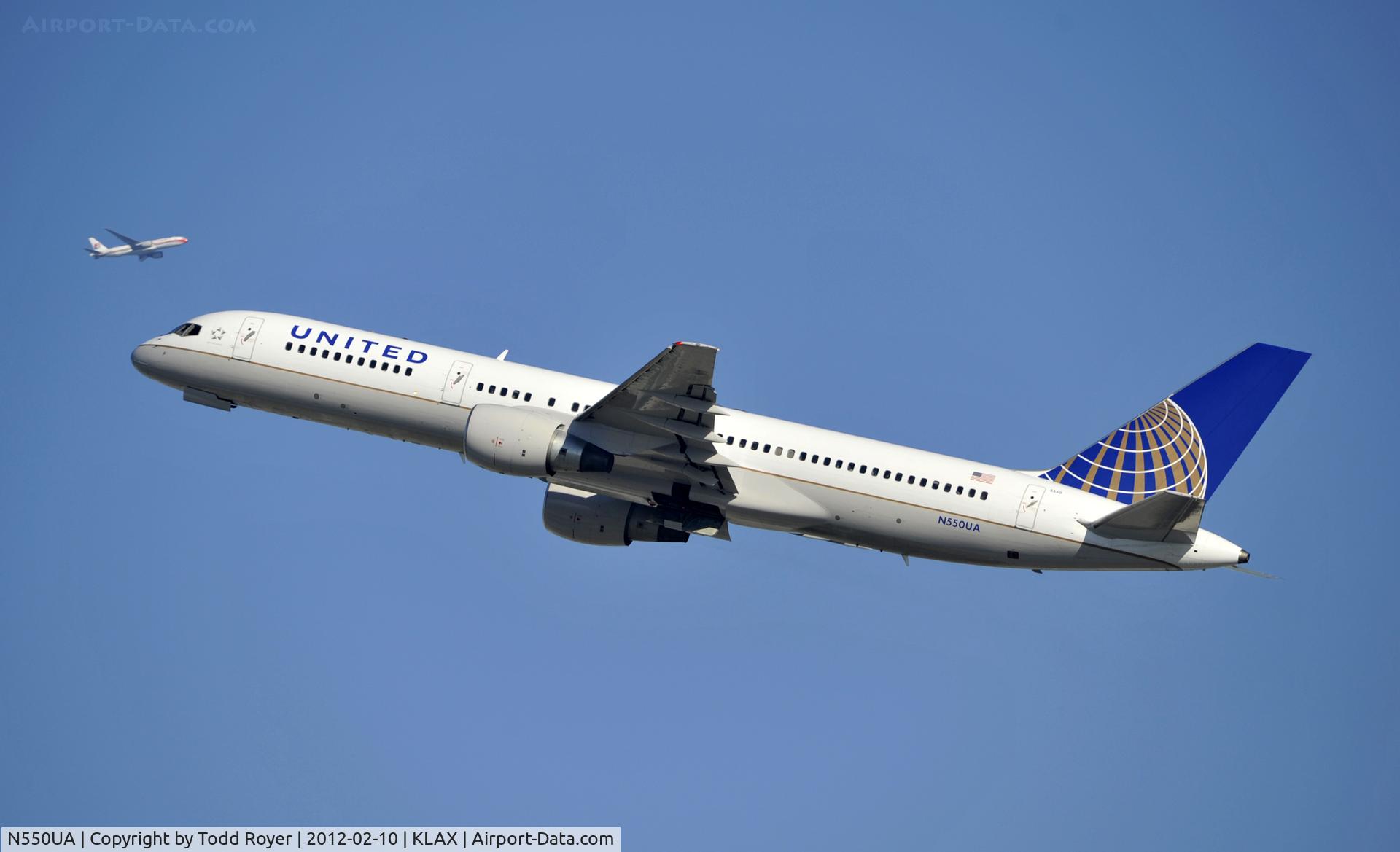 N550UA, 1992 Boeing 757-222 C/N 25398, Departing LAX on 25R