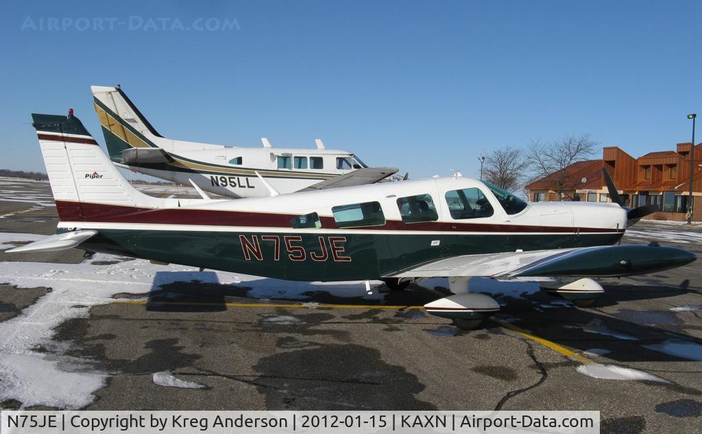 N75JE, 1975 Piper PA-32-300 Cherokee Six C/N 32-7540164, Piper PA-32-300 Cherokee Six on the line.