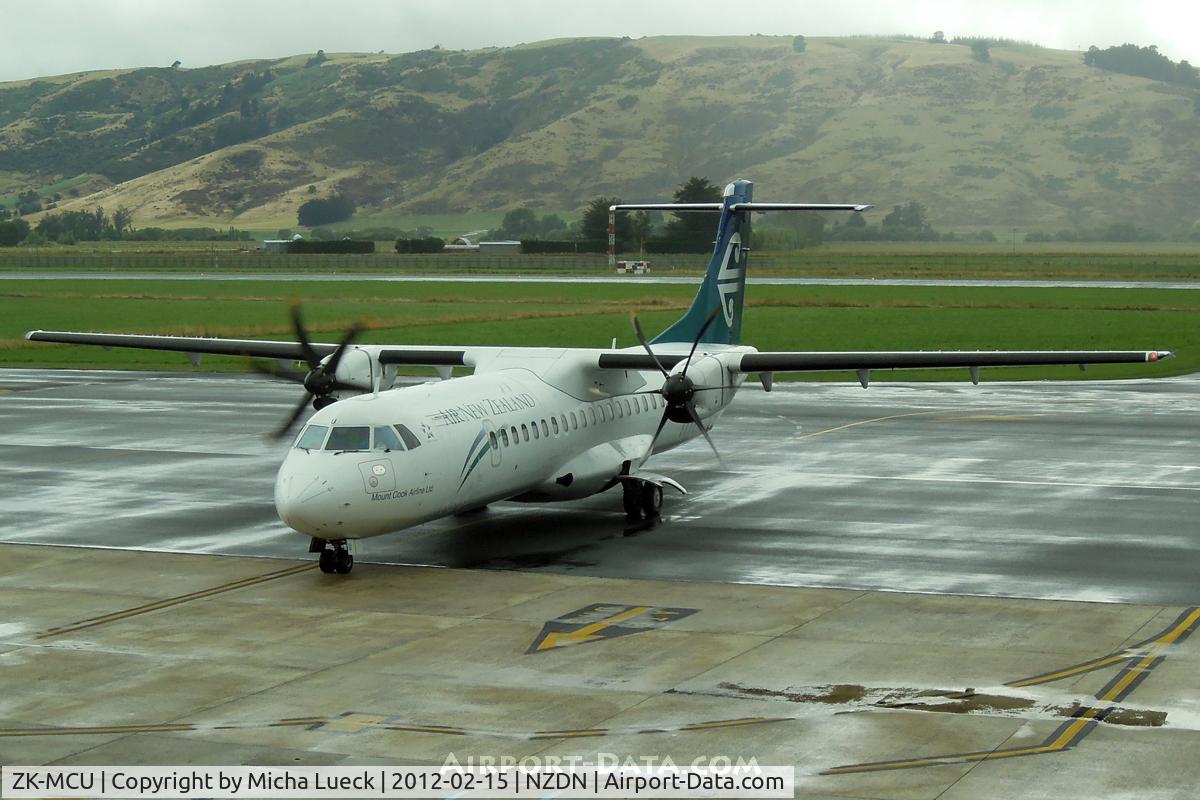 ZK-MCU, 2000 ATR 72-212A C/N 632, Arriving in Dunedin