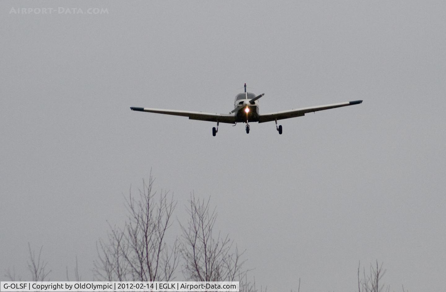 G-OLSF, 1989 Piper PA-28-161 Cadet C/N 2841284, Short finals