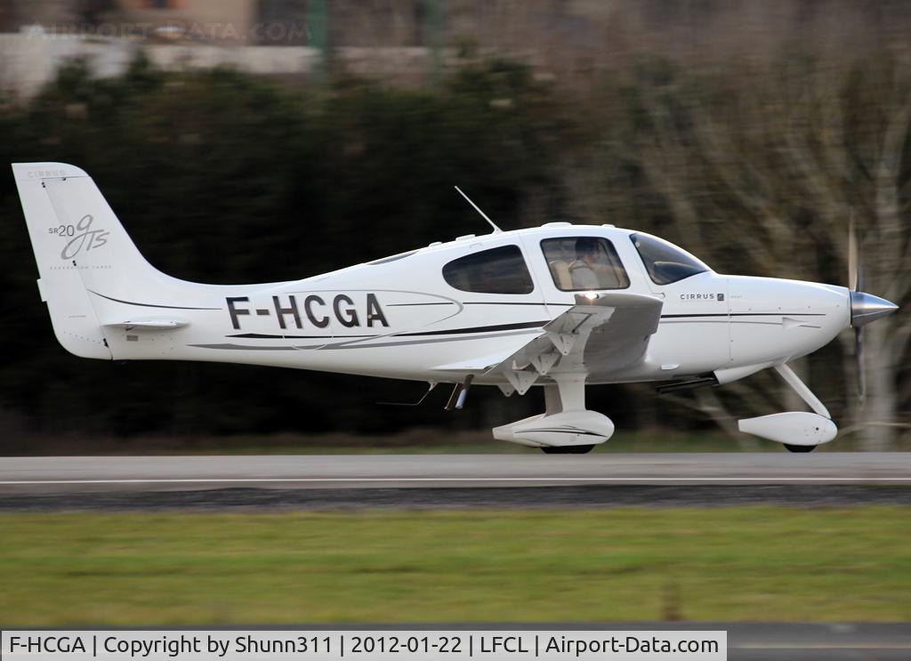 F-HCGA, Cirrus SR20 GTS C/N 1911, On take off...