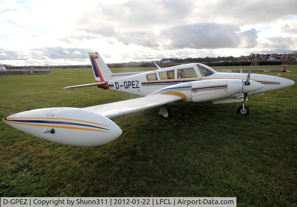 D-GPEZ, 1991 Piper PA-30-160 C Twin Comanche C/N 30-1871, Parked on the grass