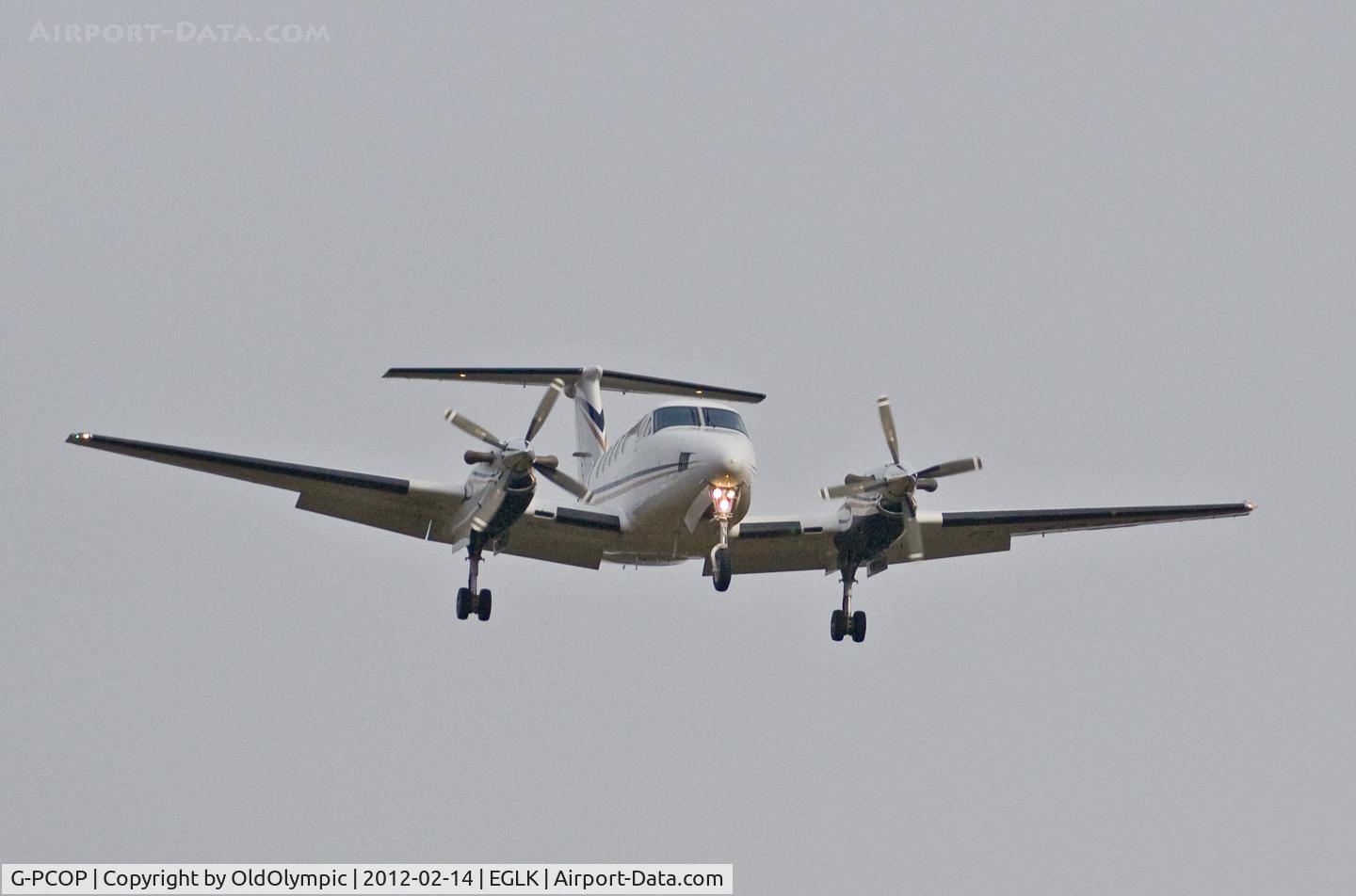 G-PCOP, 2004 Raytheon B200 King Air C/N BB-1860, Finals RW25