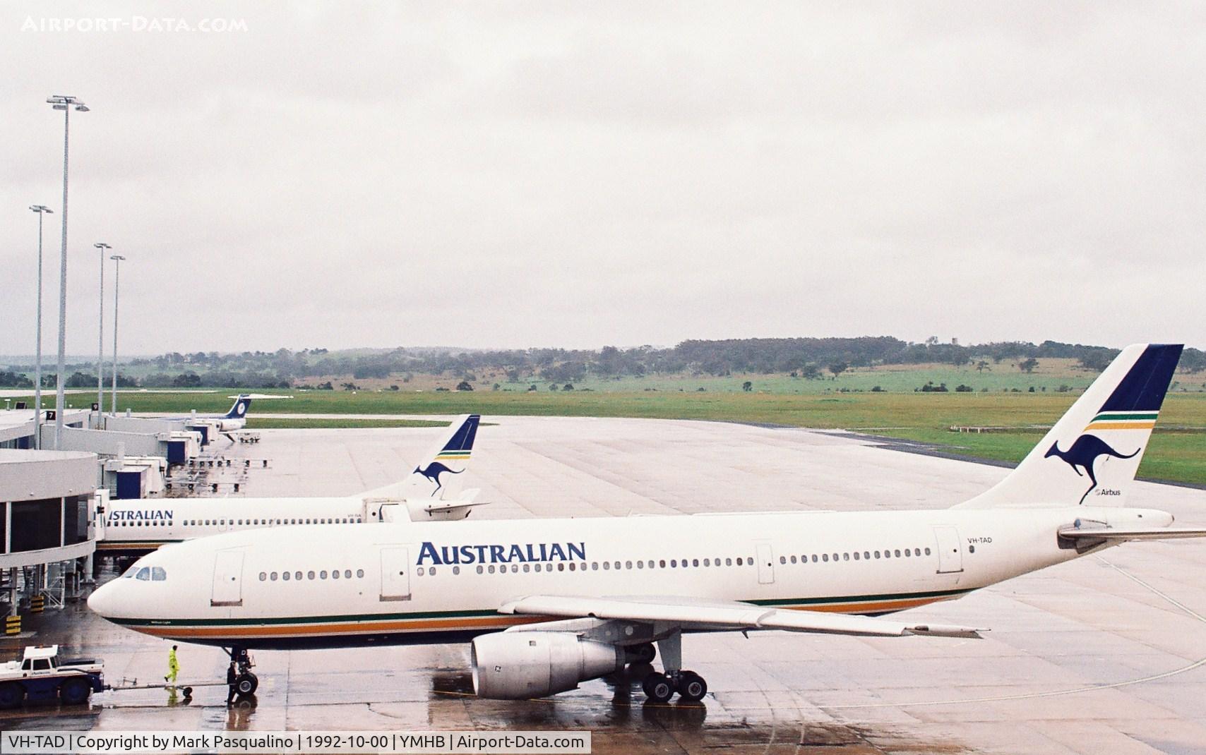 VH-TAD, 1982 Airbus A300B4-203 C/N 196, Airbus A300 B4-203