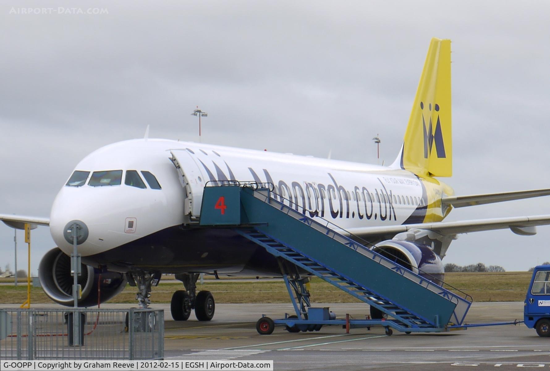 G-OOPP, 2001 Airbus A320-214 C/N 1571, Freshly painted.