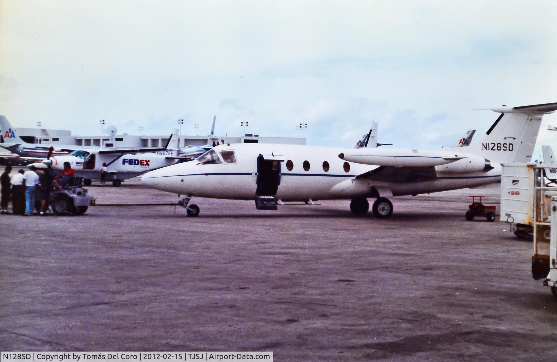 N128SD, 1969 Hamburger Flugzeugbau HFB-320 Hansa Jet C/N 1035, N128SD 1969 Hamburger Flugzeugbau HFB 320 HANSA C/N 1035

Using here as a cargo by Federal Express...
Luis Muñoz Marin International (SJU/TJSJ) - Puerto Rico

TDelCoro