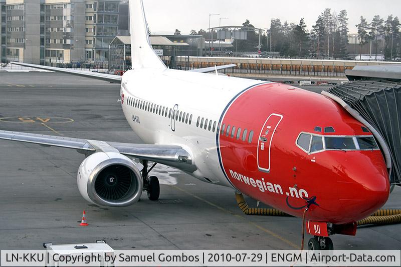 LN-KKU, 1994 Boeing 737-3L9 C/N 27337, Norwegian Boeing 737-300 Flight DY612 to Bergen (BGO) from Oslo-Gardermoen (OSL)...This is a plane without Winglets