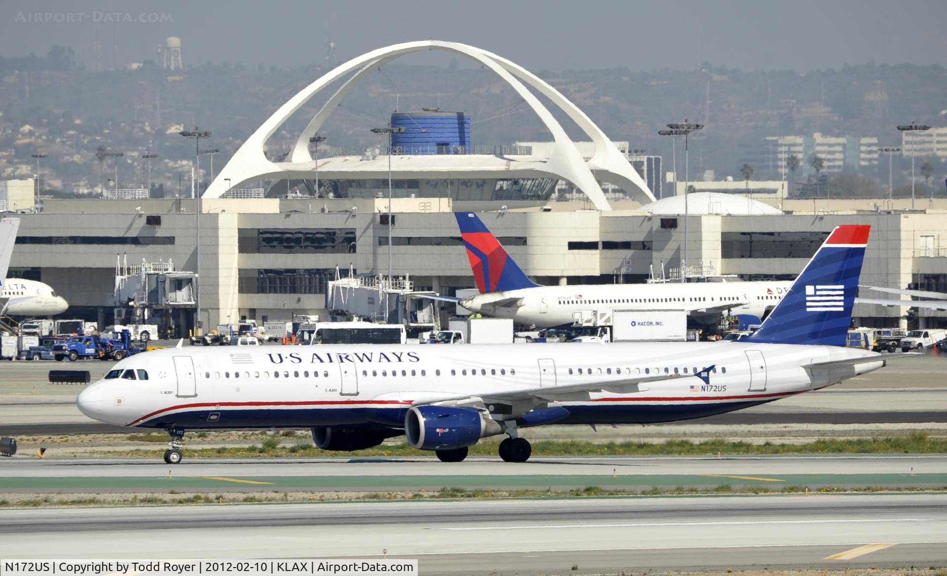 N172US, 2001 Airbus A321-211 C/N 1472, Arrived on 25L
