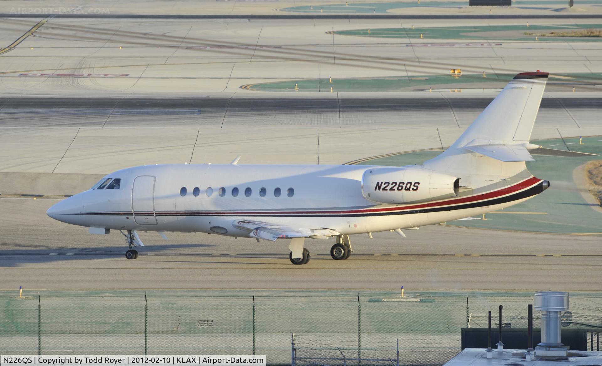 N226QS, 2000 Dassault Falcon 2000 C/N 126, Taxiing for Departure
