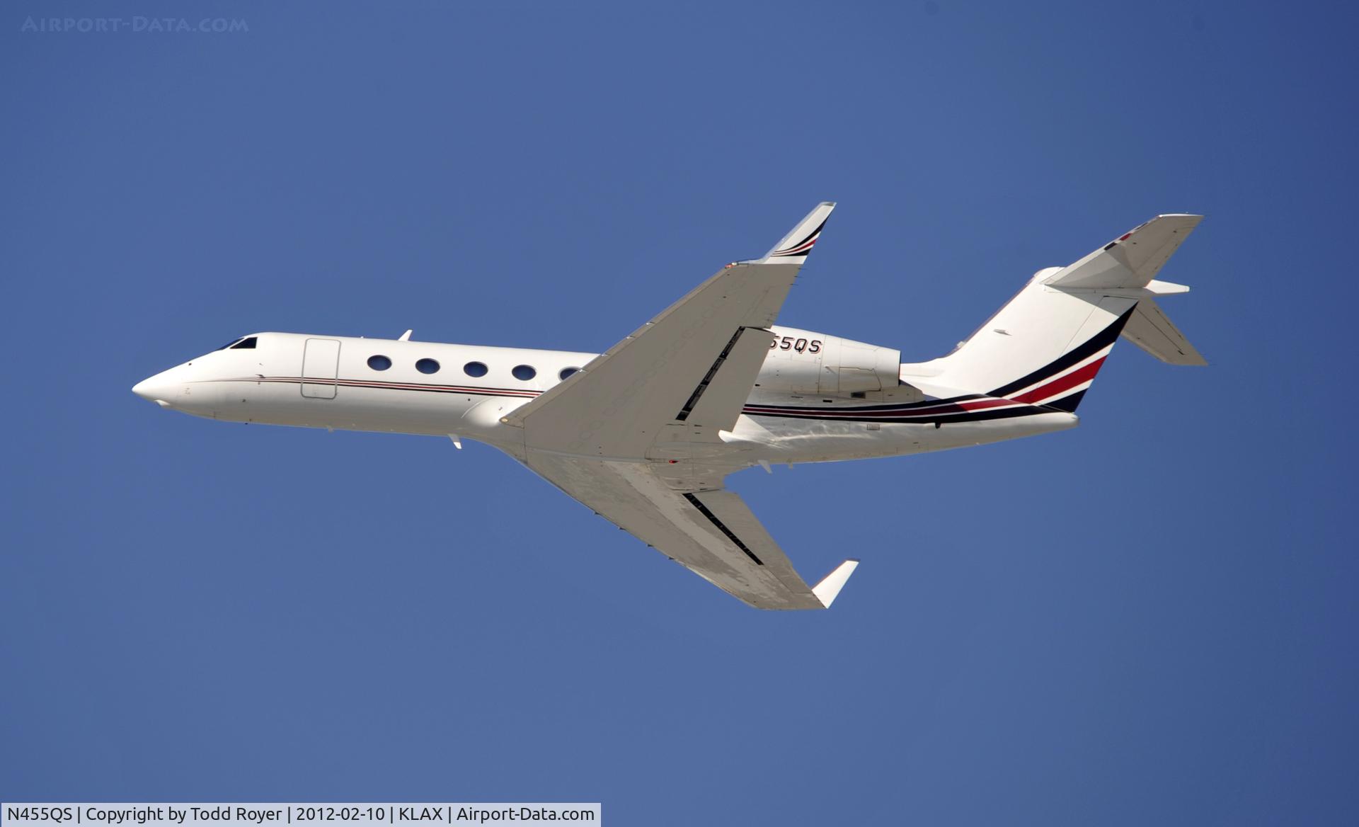 N455QS, 2007 Gulfstream Aerospace GIV-X (G450) C/N 4074, Departing LAX on 25R