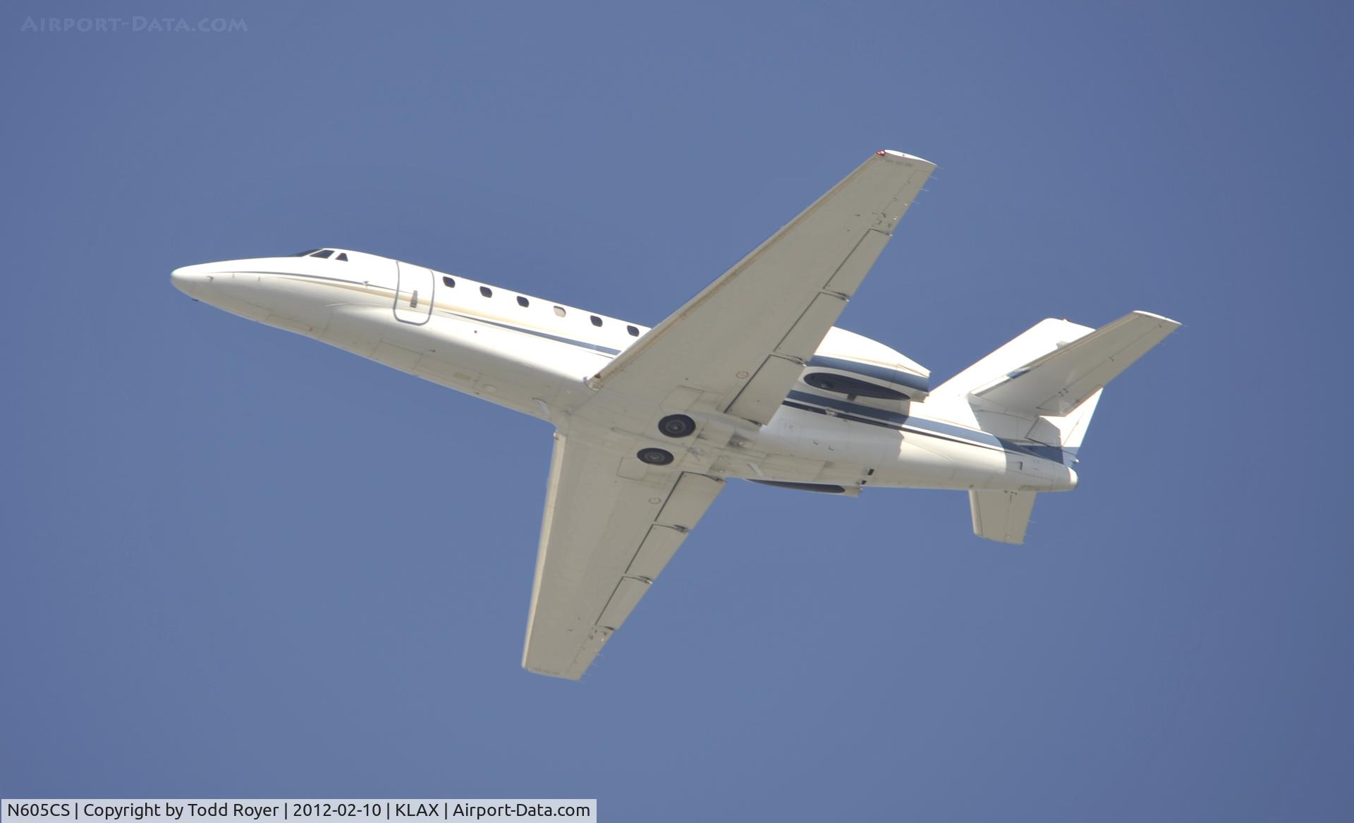 N605CS, 2006 Cessna 680 Citation Sovereign C/N 680-0001, Departing LAX on 25R