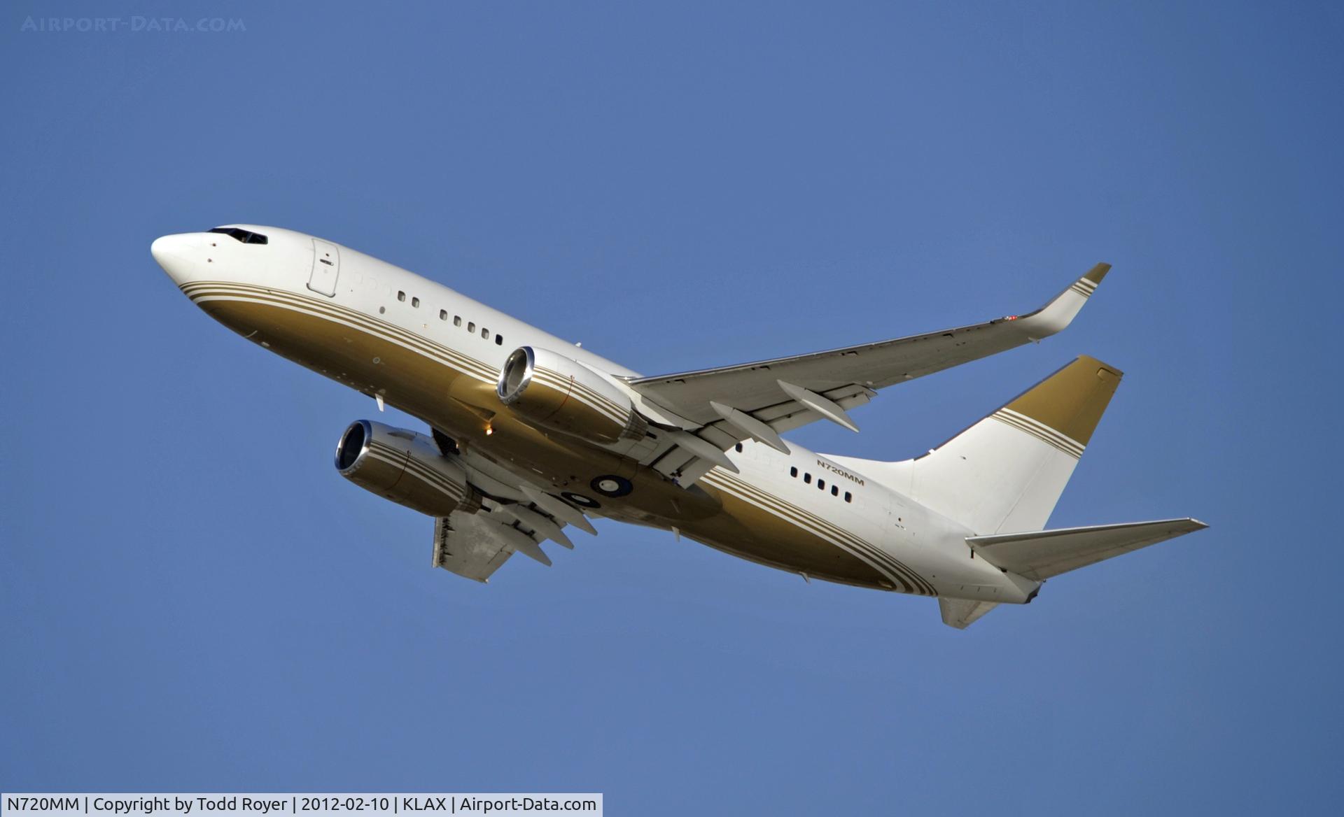 N720MM, 2001 Boeing 737-7ET C/N 33010, Departing LAX on 25R