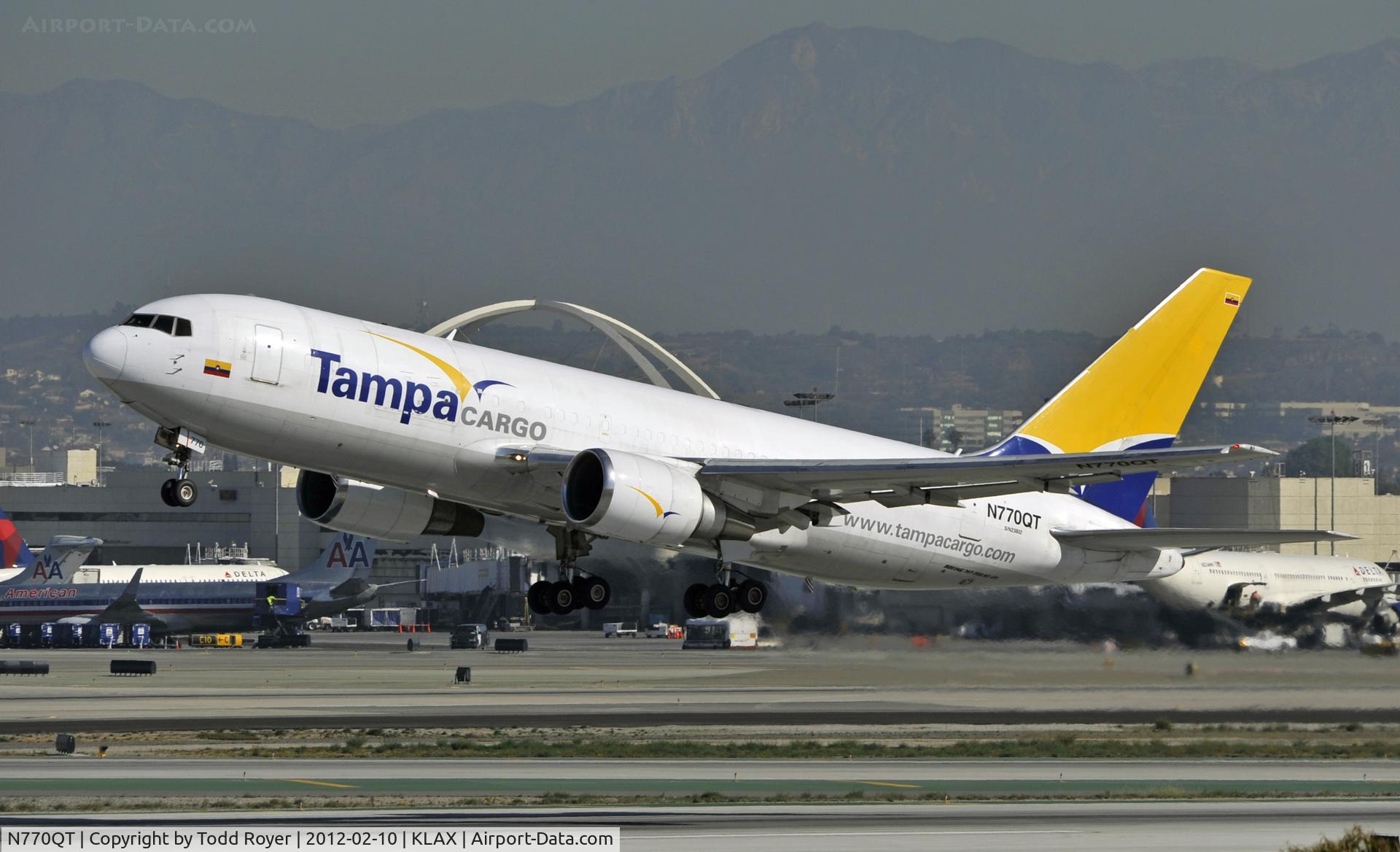 N770QT, 1987 Boeing 767-241 C/N 23802, Departing LAX on 25R