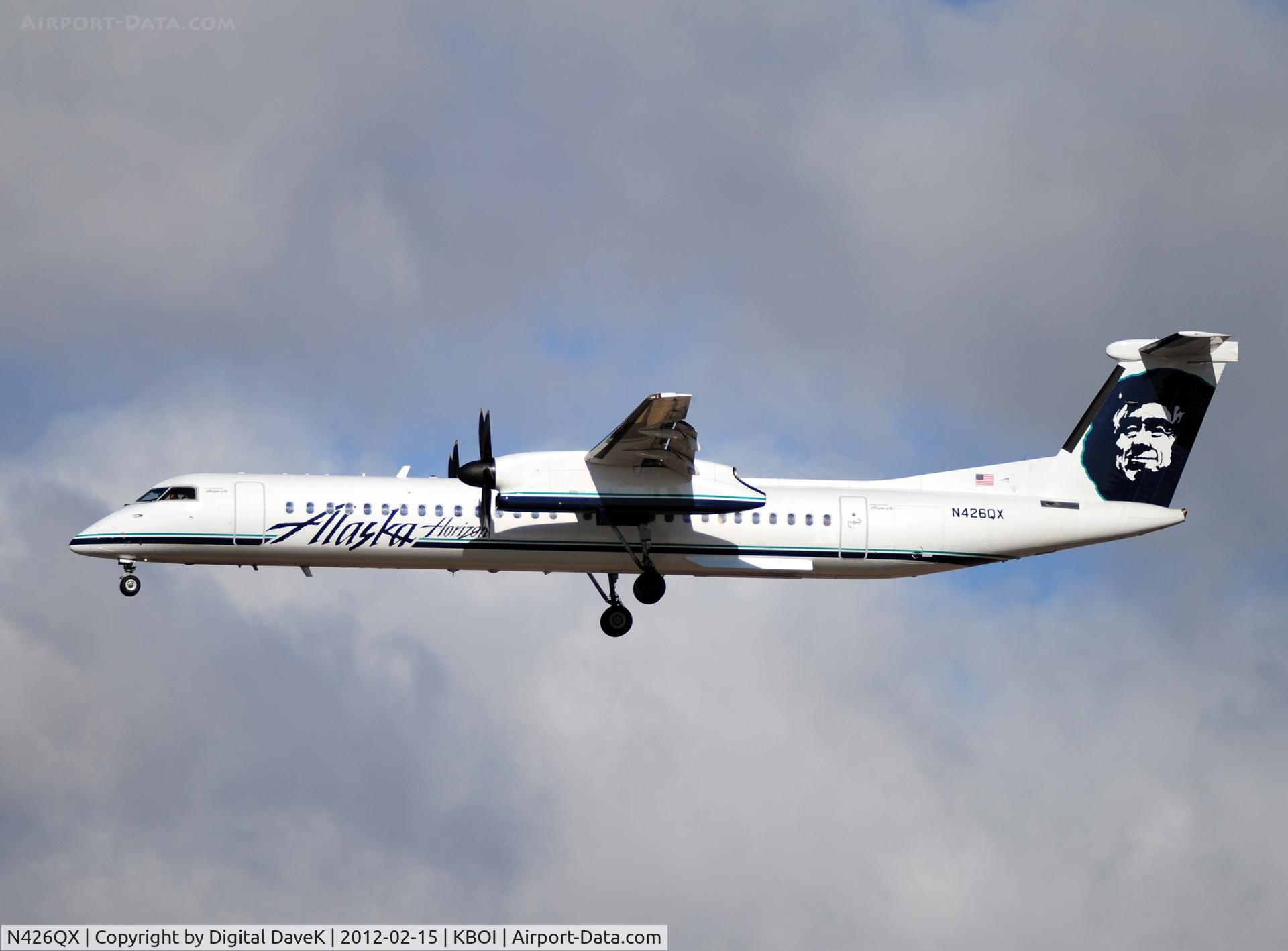 N426QX, 2007 Bombardier DHC-8-402 Dash 8 C/N 4154, East approach @ KBOI