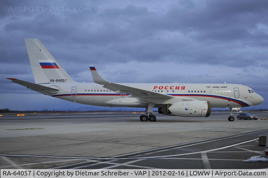 RA-64057, Tupolev 204-300 C/N 64057, Rossija Tupolev 214