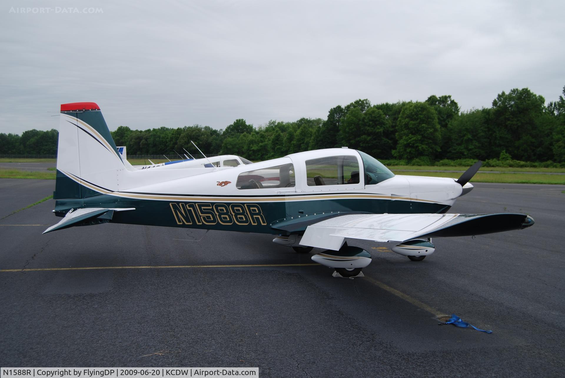 N1588R, 1975 Grumman American AA-5B Tiger C/N AA5B-0088, New paint
