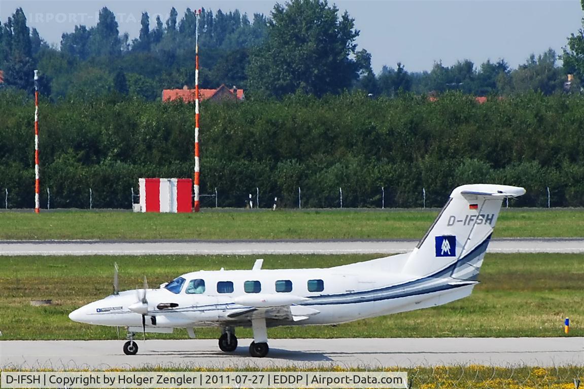 D-IFSH, 1982 Piper PA-42-720 Cheyenne III C/N 42-8001101, Taxiing via A1 to GAT...
