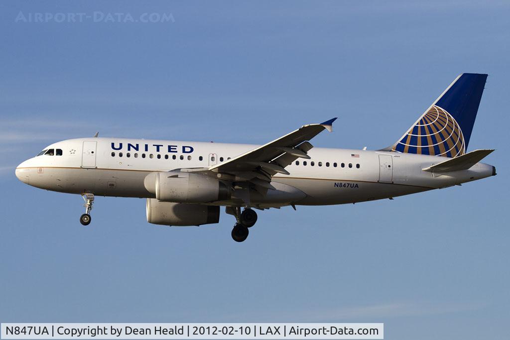 N847UA, 2001 Airbus A319-131 C/N 1627, United Airlines N847UA (FLT UAL798) from Los Cabos Int'l (MMSD/SJD) on short final to RWY 25L.
