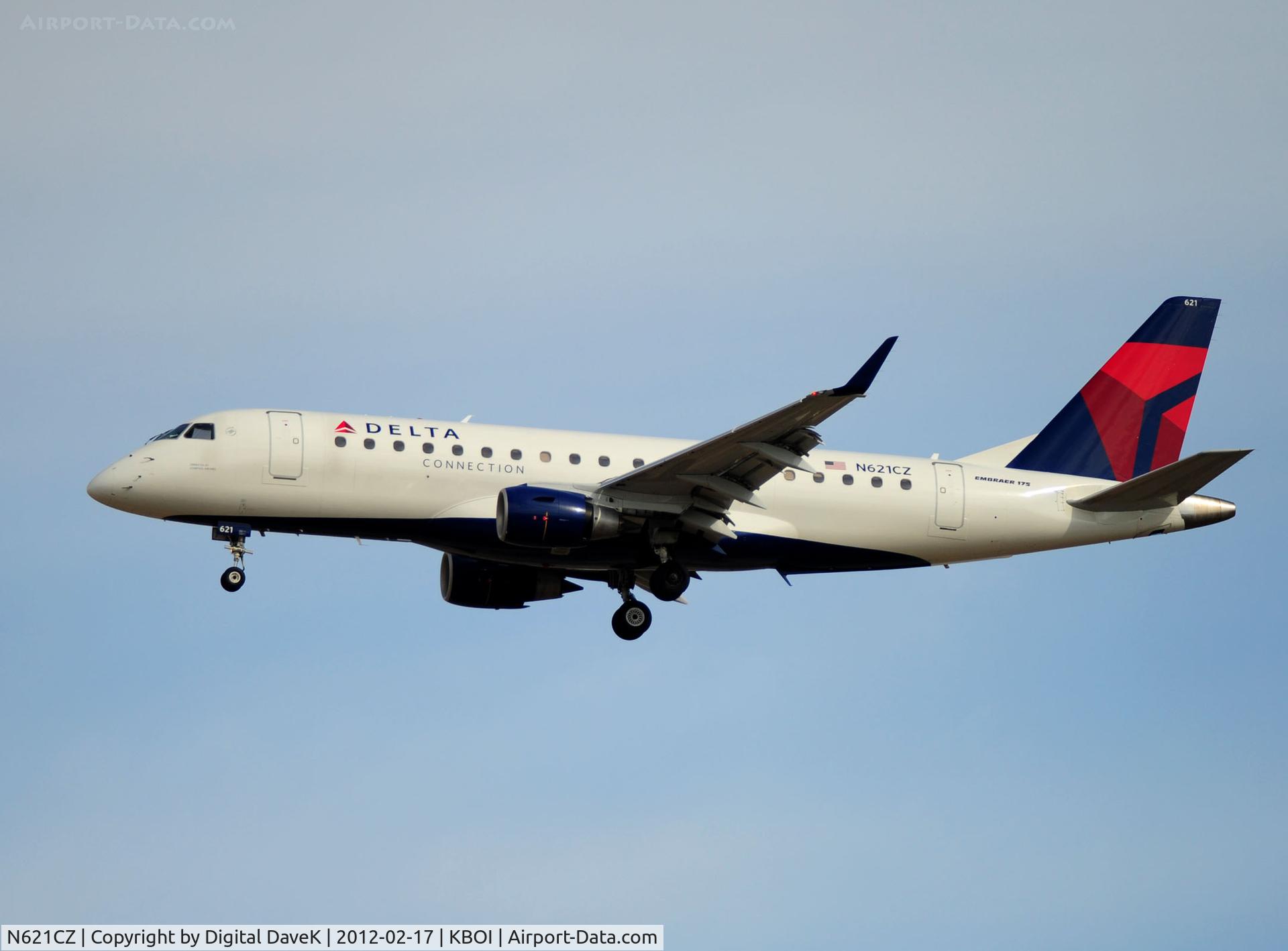 N621CZ, 2008 Embraer 175LR (ERJ-170-200LR) C/N 17000218, East approach @ KBOI