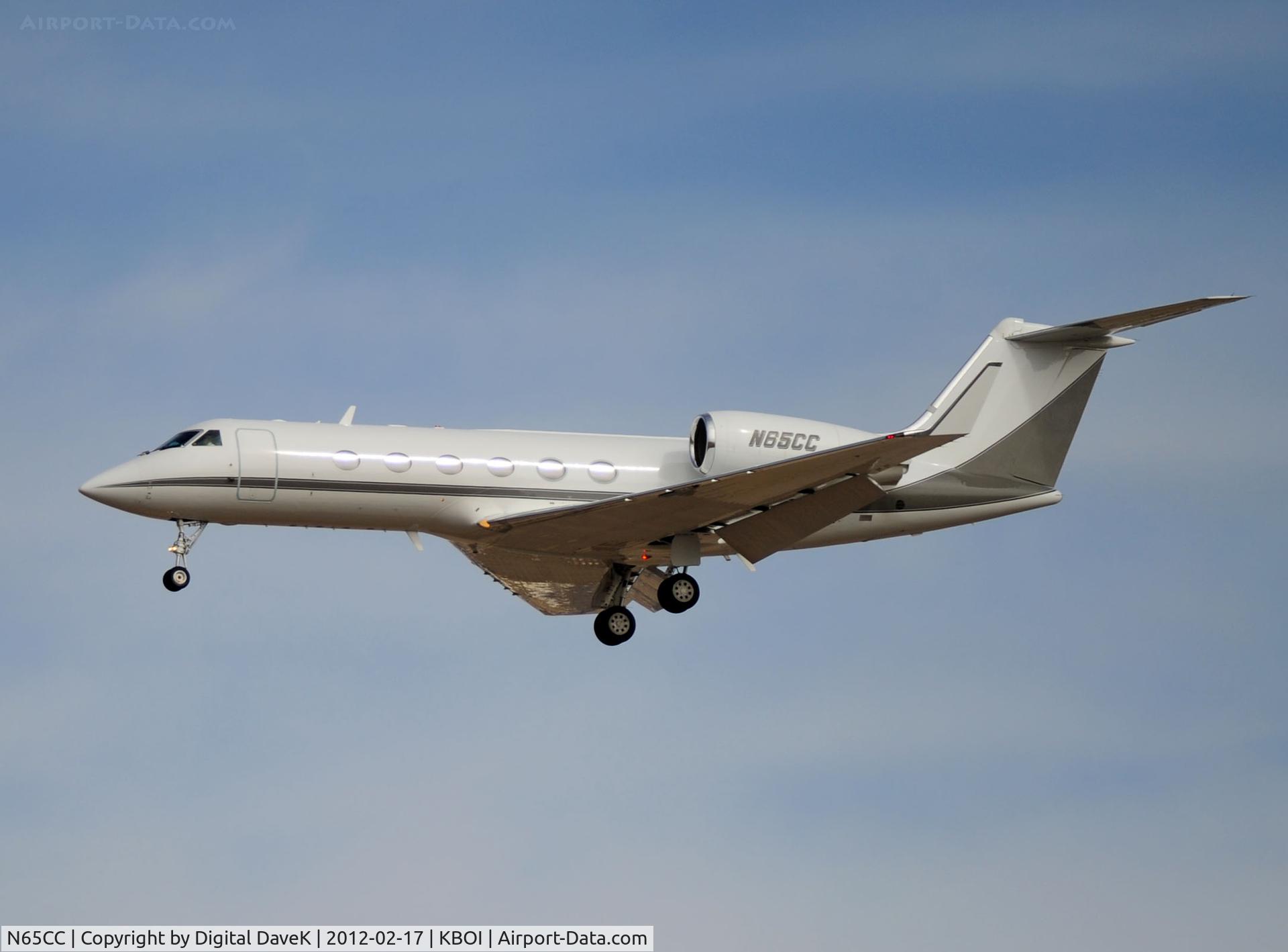 N65CC, 2000 Gulfstream Aerospace Gulfstream IV C/N 1412, East approach @ KBOI