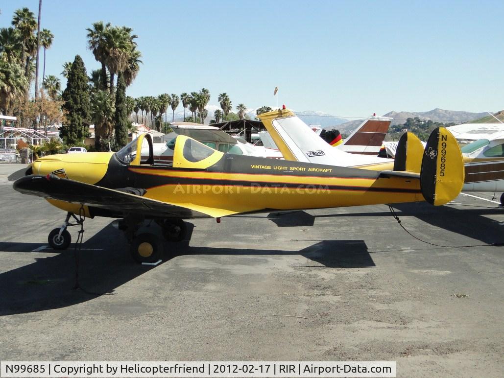 N99685, 1946 Erco 415C Ercoupe C/N 2308, Canopy slid open, jacket laying on the wing and ship standing by
