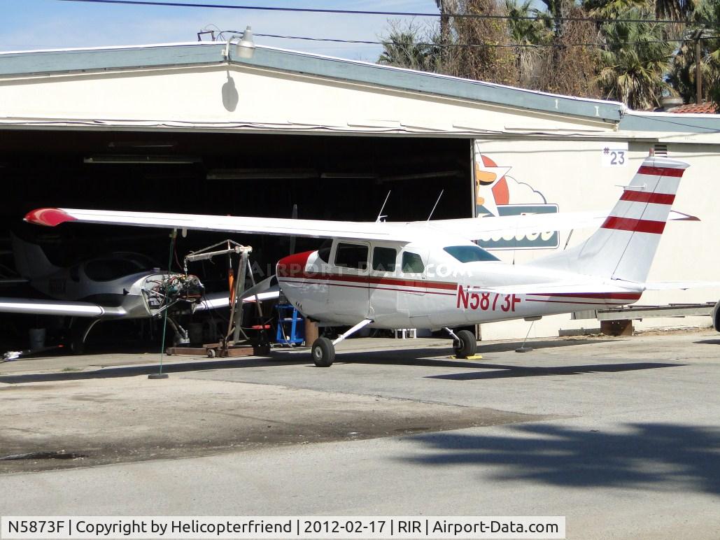 N5873F, 1967 Cessna 210G Centurion C/N 21058873, Pulled up to hanger waiting for check out