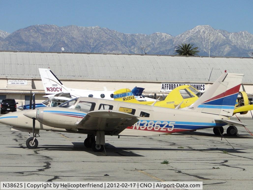 N38625, 1977 Piper PA-34-200T C/N 34-7770329, Tied down and parked