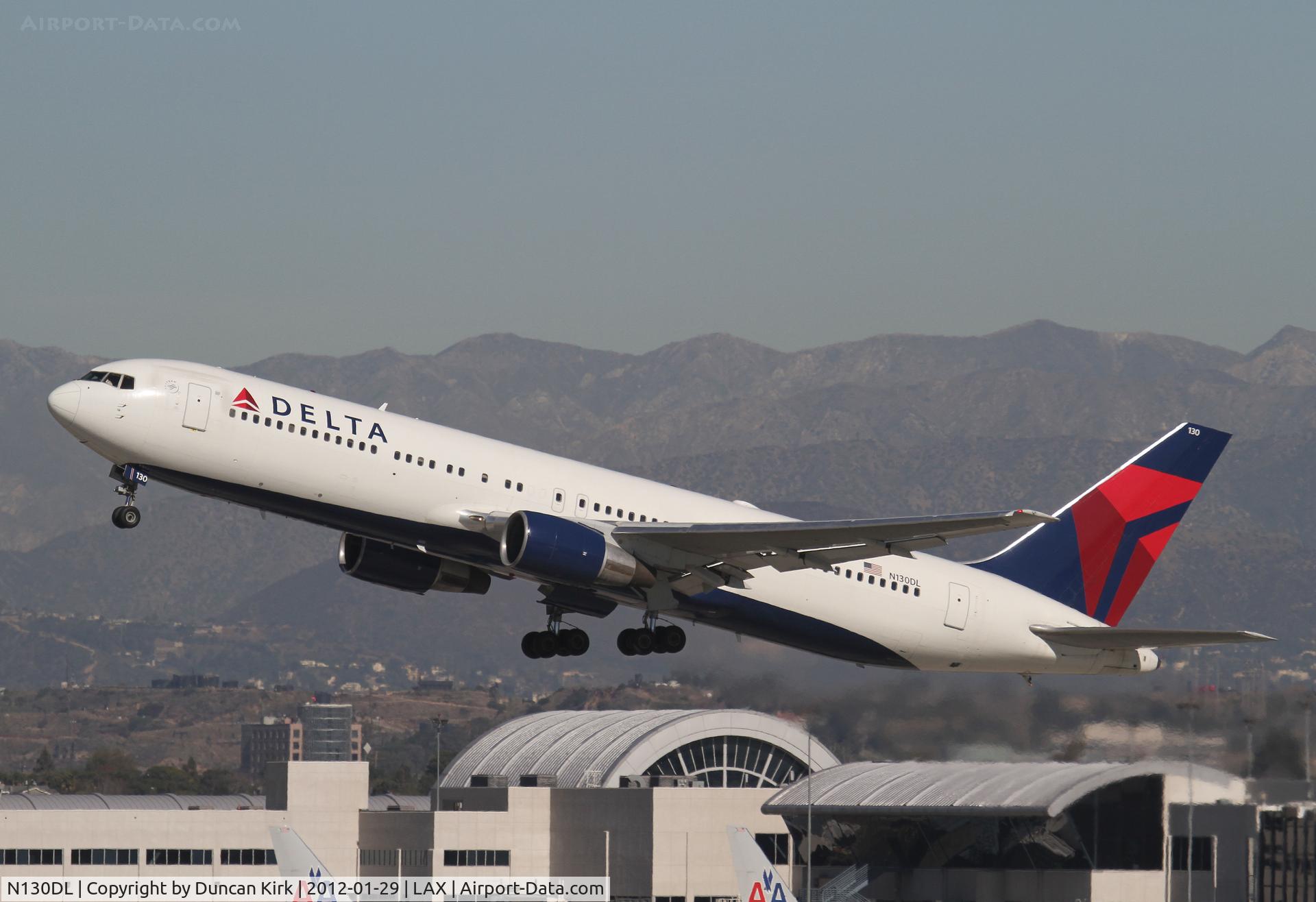 N130DL, 1988 Boeing 767-332 C/N 24080, Nice climb out shout from 25R