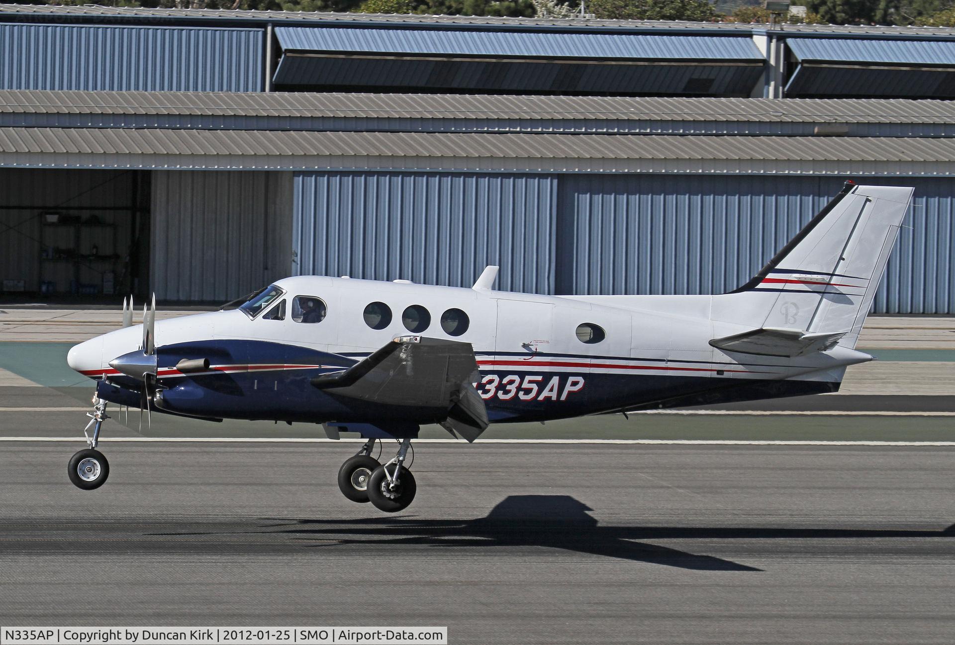 N335AP, Hawker Beechcraft Corp C90GTI King Air C/N LJ-1919, Touching down at Santa Monica