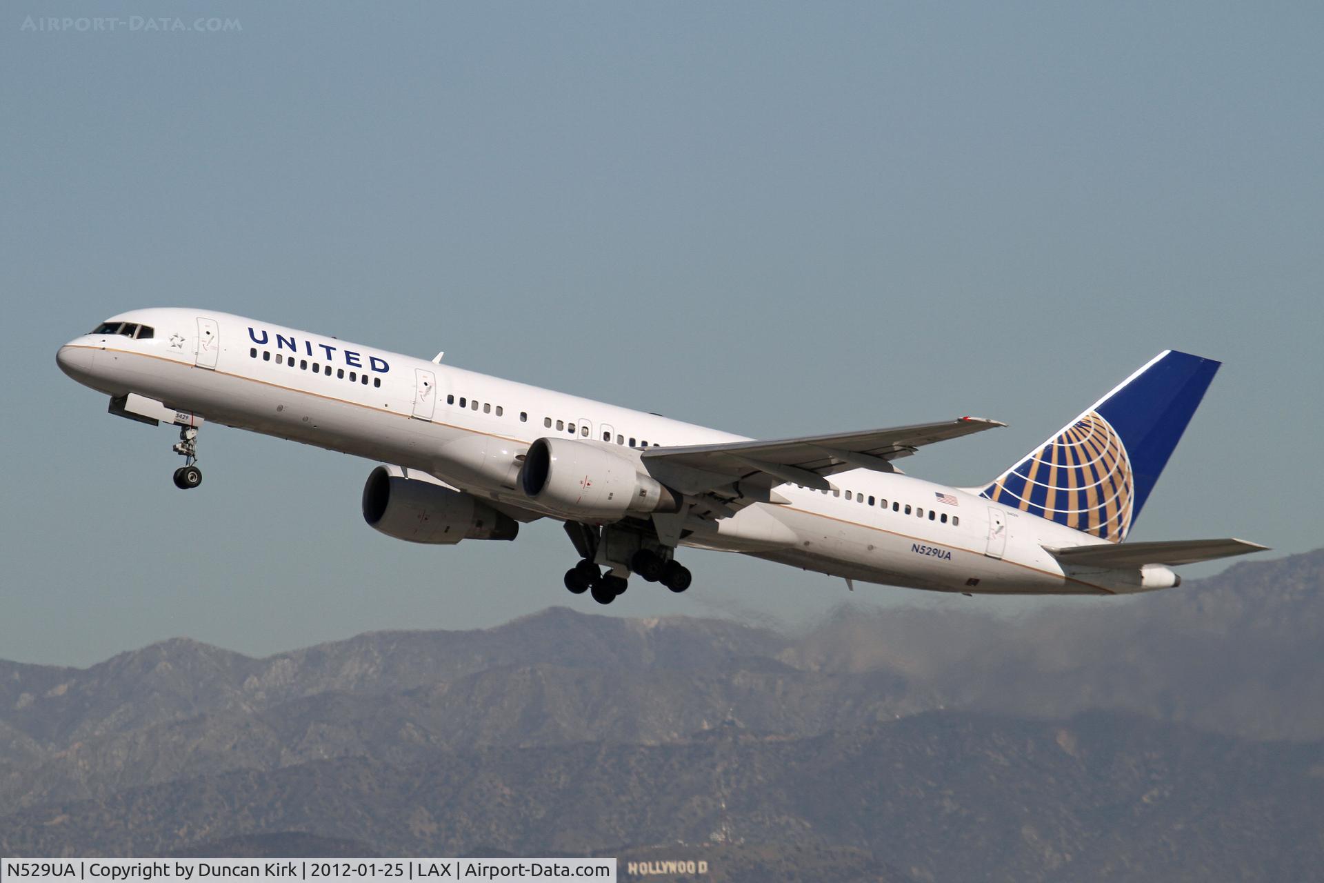 N529UA, 1991 Boeing 757-222 C/N 25019, Continental-schemed United B.757 with a Hollywood backdrop