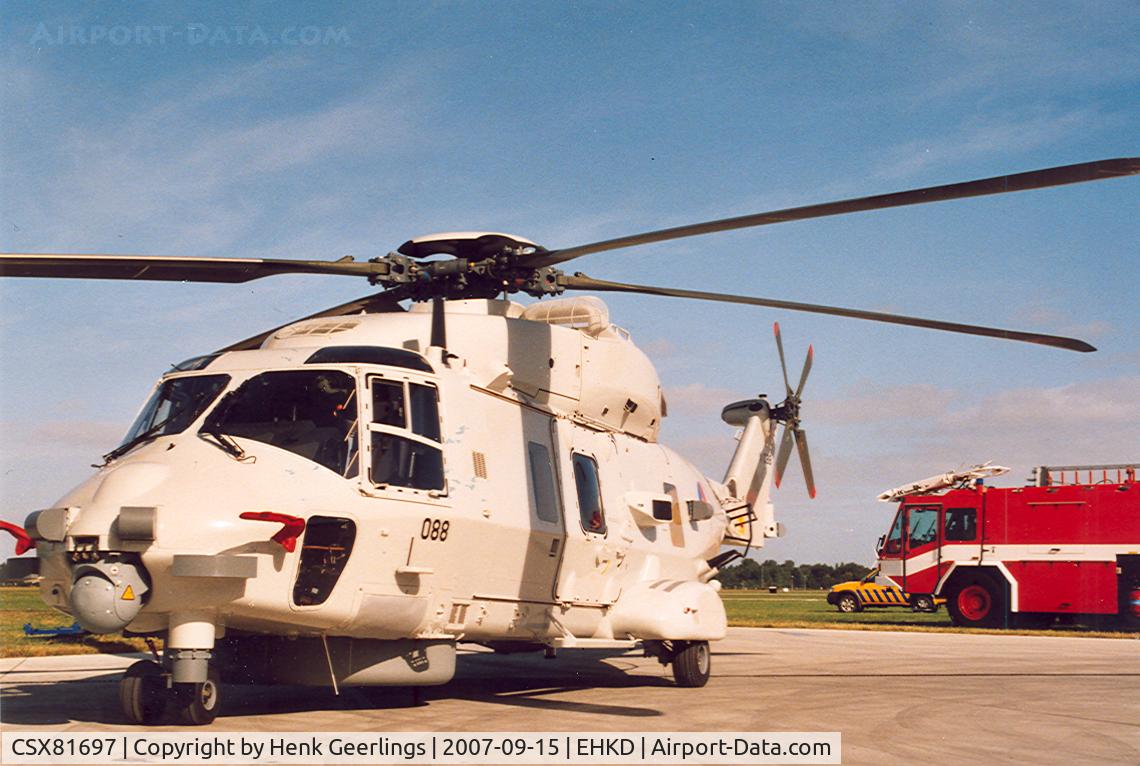 CSX81697, NHI NH-90 NFH Caiman C/N 1088/NNLN01, Den Helder Air Show 2007
Regi is factory regi and will be changed into N-088