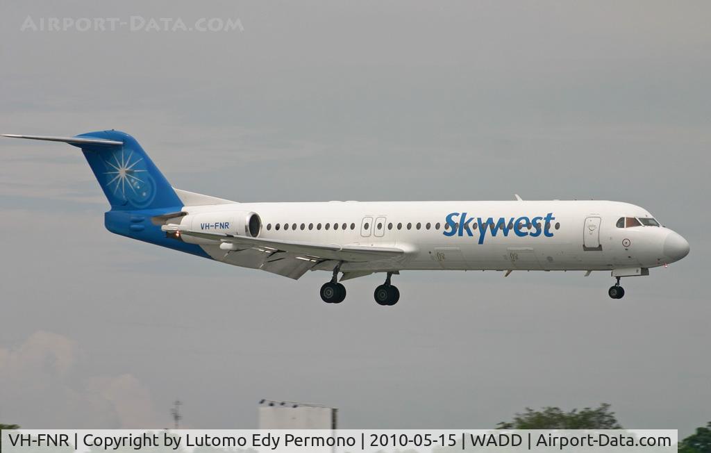 VH-FNR, 1994 Fokker 100 (F-28-0100) C/N 11488, Skywest
