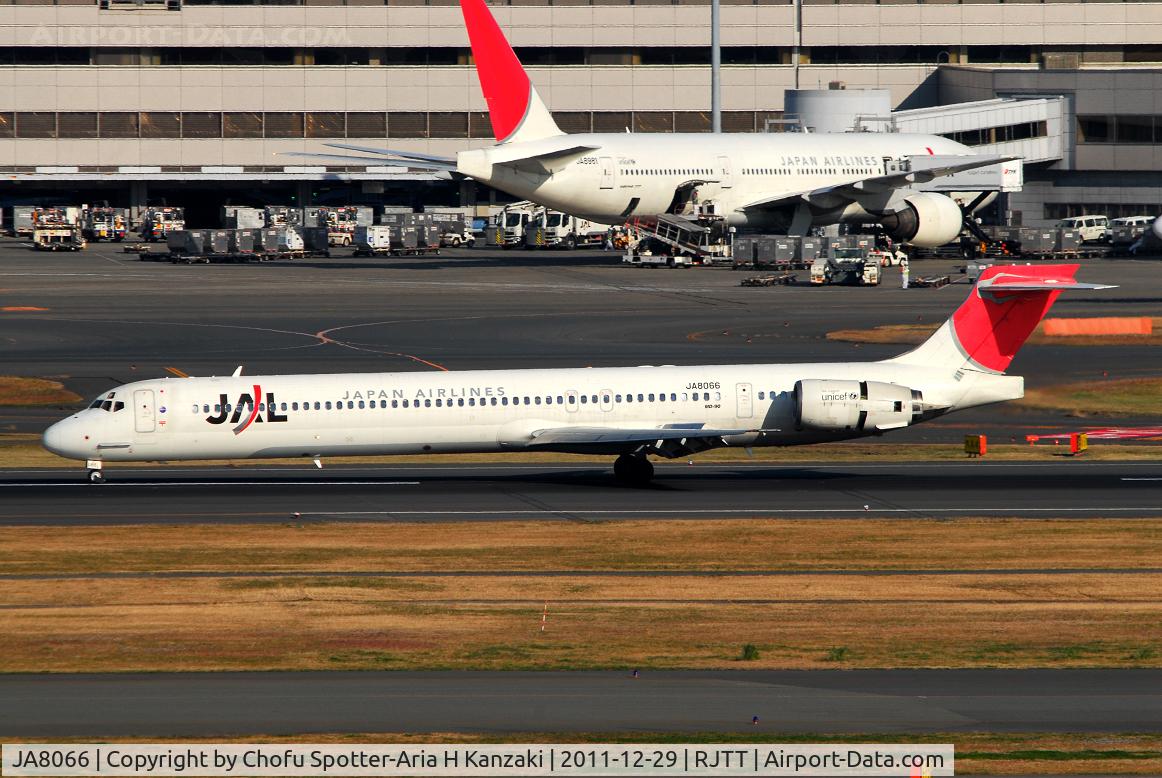 JA8066, 1996 McDonnell Douglas MD-90-30 C/N 53356, NikonD200+TAMRON AF 200-500mm F/5-6.3 LD IF