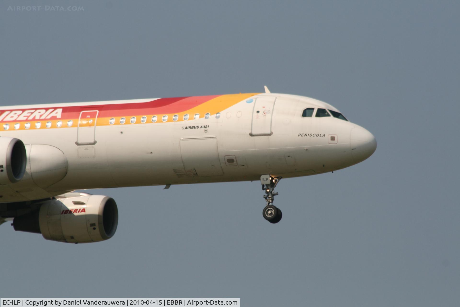 EC-ILP, 2002 Airbus A321-211 C/N 1716, Arrival of flight IB3206 to RWY 02