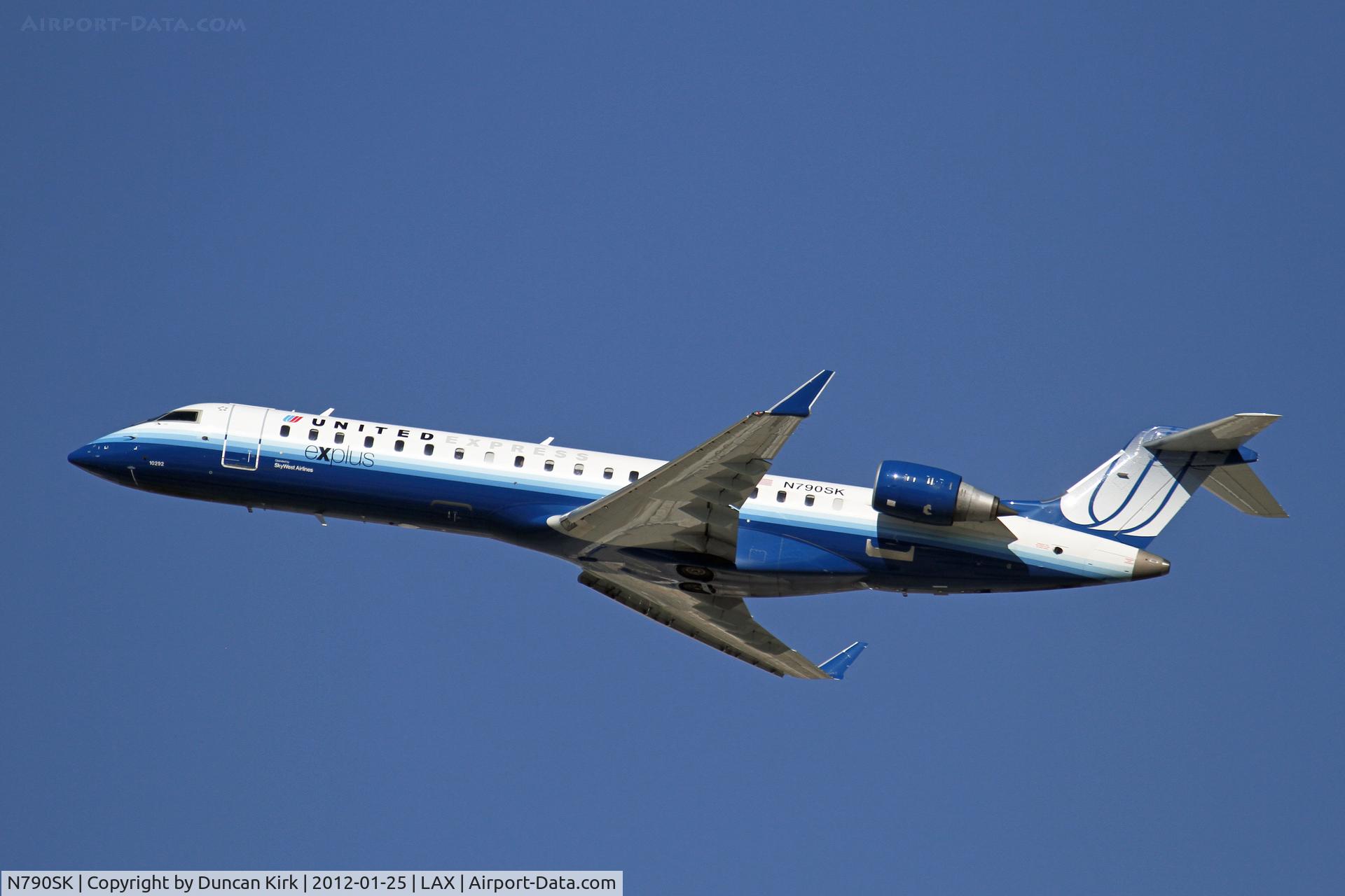 N790SK, 2009 Canadair CL-600-2C10 Regional Jet CRJ-700 C/N 10292, Off to the friendly skies
