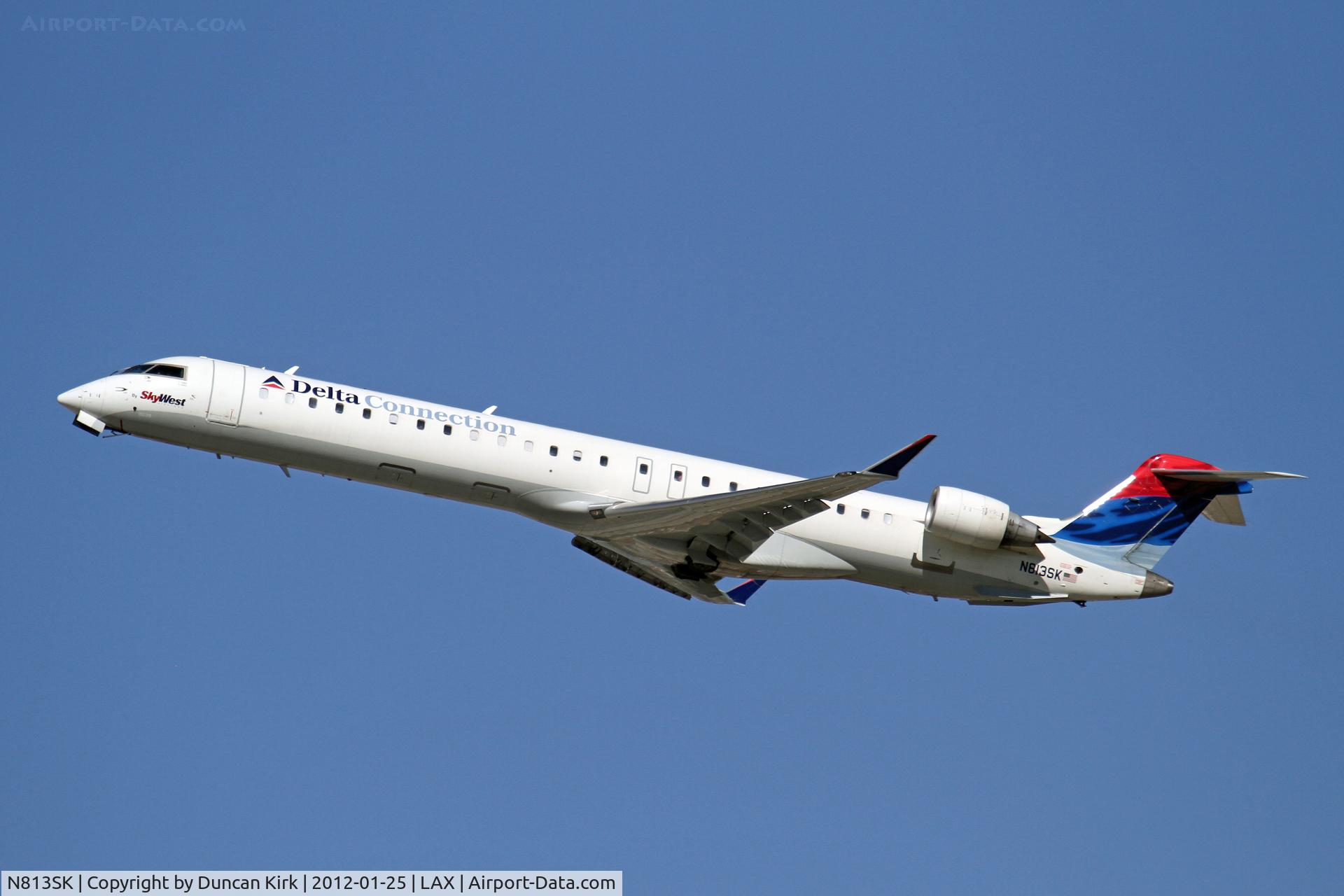 N813SK, 2006 Canadair CL-600-2D24 Regional Jet CRJ-900 C/N 15099, One of a handfull of planes still wearing 'old' Delta colors