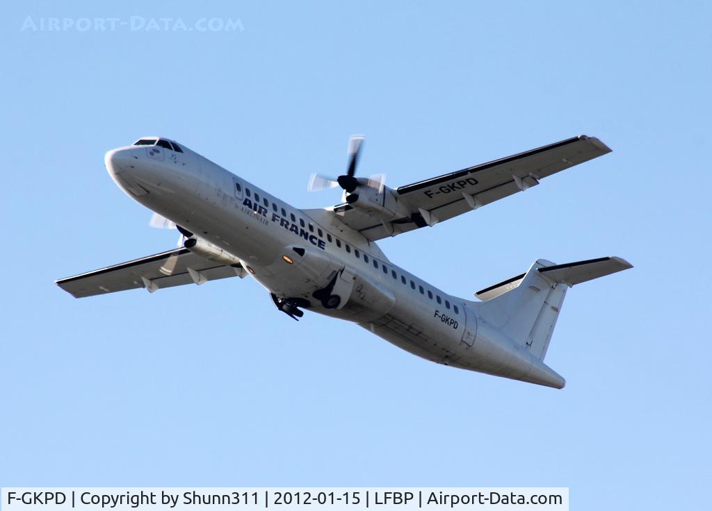 F-GKPD, 1990 ATR 72-202 C/N 177, On take off...