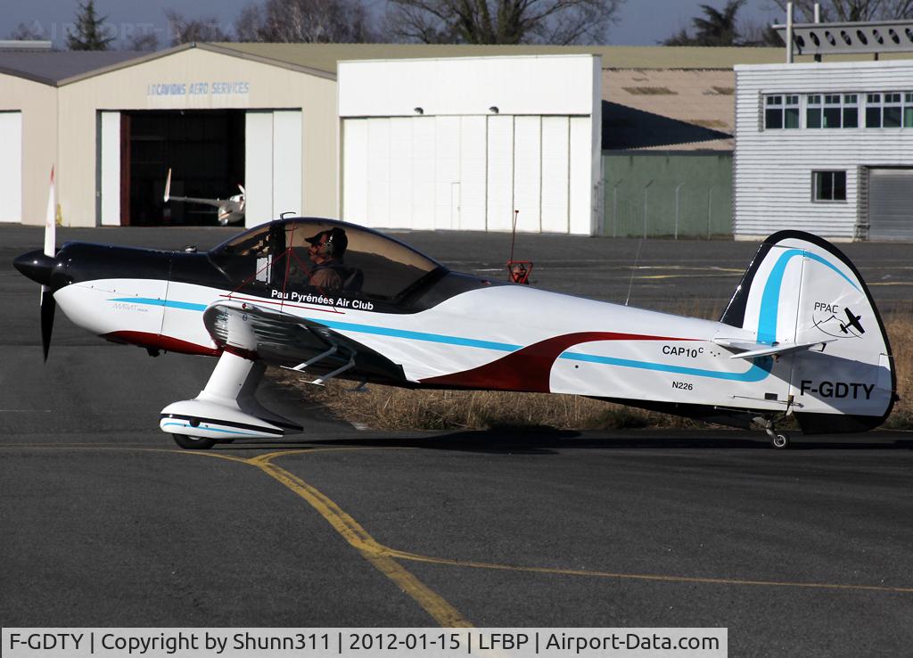 F-GDTY, Mudry CAP-10B C/N 226, Ready for new flight...