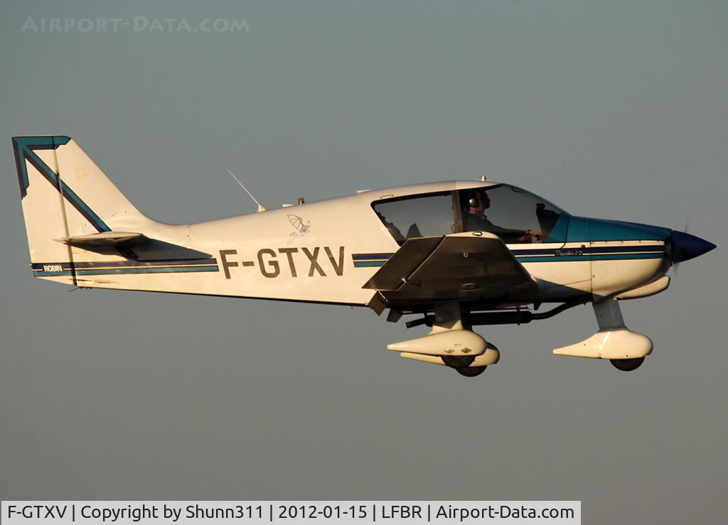 F-GTXV, Robin DR-400-120 C/N 2420, On landing...