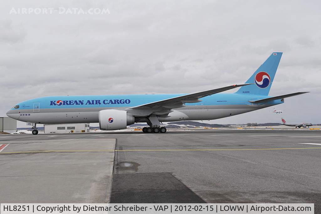 HL8251, 2012 Boeing 777-FB5 C/N 37639, Korean Air Boeing 777-200