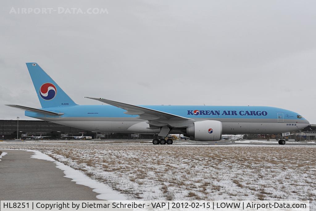 HL8251, 2012 Boeing 777-FB5 C/N 37639, Korean Air Boeing 777-200