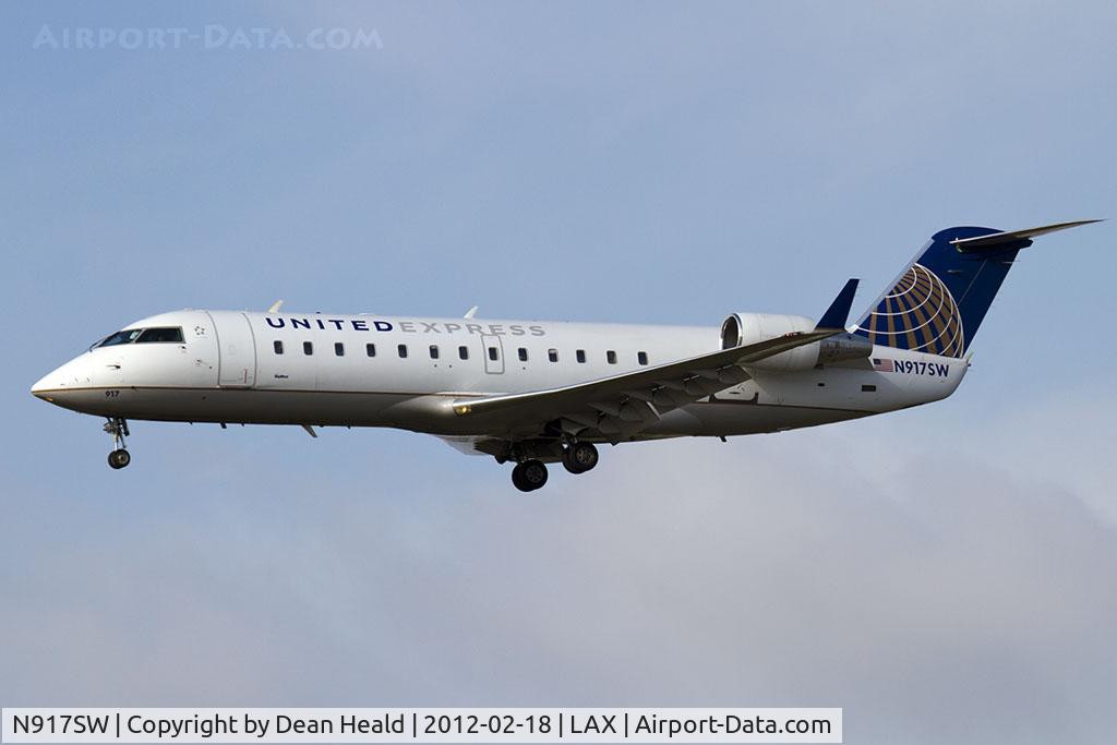 N917SW, 2002 Canadair CRJ-200LR (CL-600-2B19) C/N 7641, United Express (SkyWest Airlines) N917SW (FLT SKW6260) from Salt Lake City Int'l (KSLC) on short final to RWY 25L.