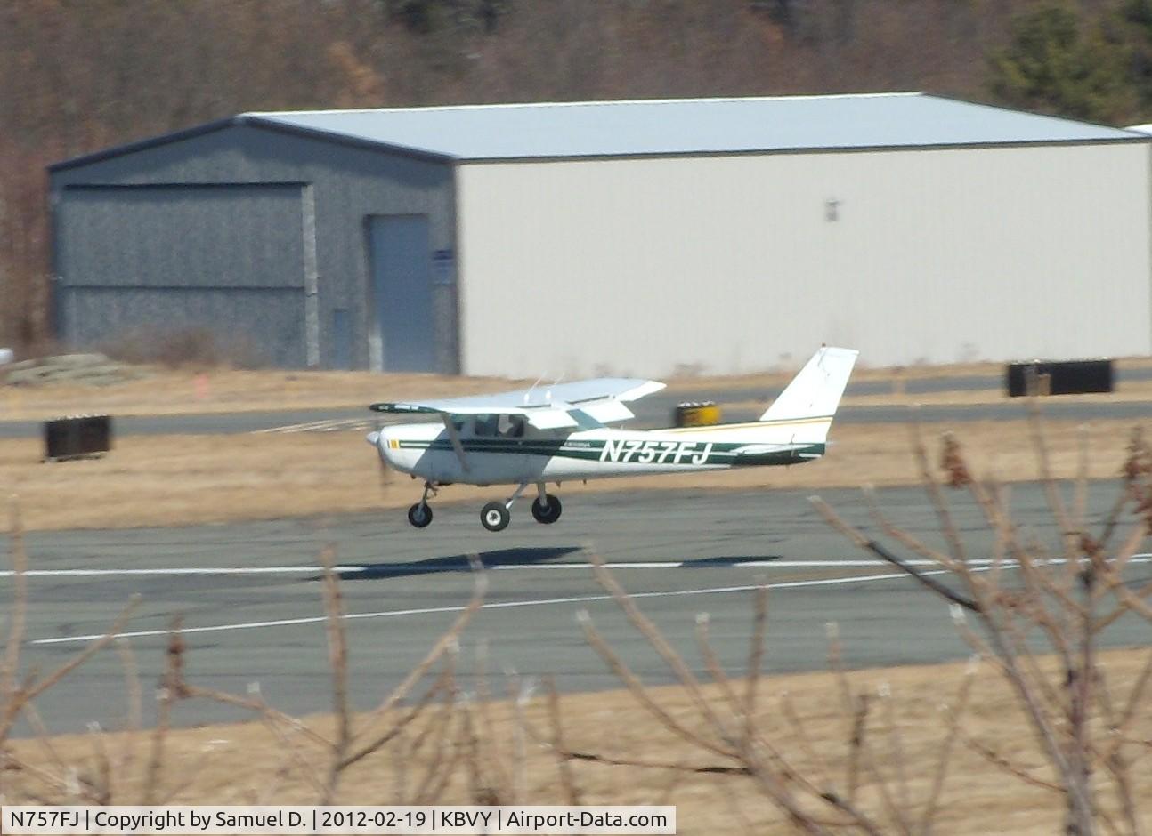 N757FJ, 1977 Cessna 152 C/N 15279702, N757FJ landing runway 34 at KBVY.