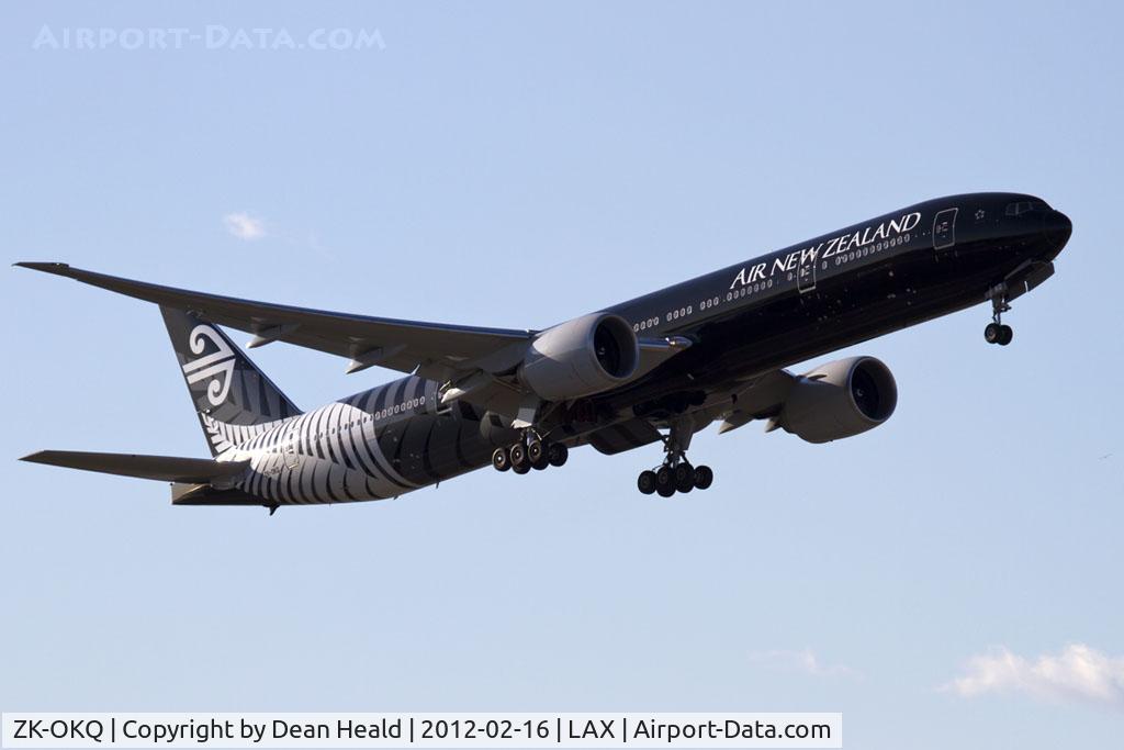 ZK-OKQ, 2011 Boeing 777-306/ER C/N 40689, Air New Zealand 